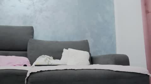 Snapshot of maya_robin chatting on 10/18/25, 07:25 maya_robin online show from 10/18/25, 07:25