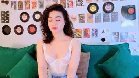Snapshot of maya_rogerss chatting on 05/17/26, 02:35 Maya online show from 05/17/26, 02:35