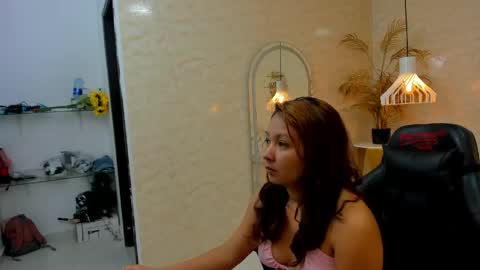 Snapshot of mayaa_naughty chatting on 04/25/26, 11:35 Maya Naughty online show from 04/25/26, 11:35