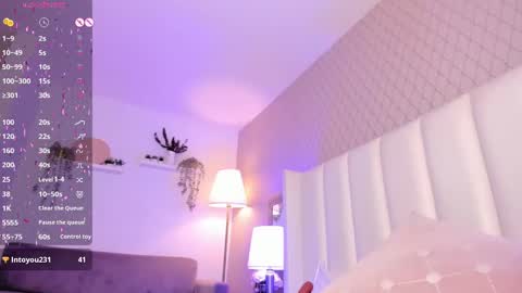 Maya online show from 02/09/25, 08:11