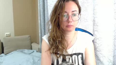 Maya online show from 09/10/25, 04:23