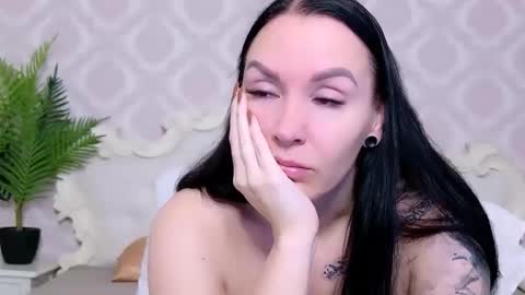 MayaCruise online show from 11/20/25, 08:25