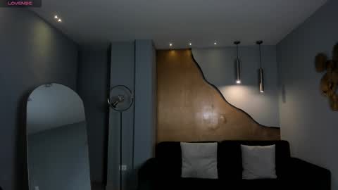 Snapshot of mayamoretti chatting on 12/05/25, 03:48 Maya online show from 12/05/25, 03:48