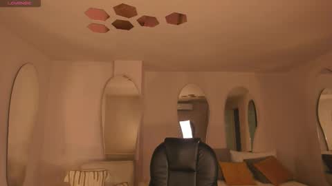 Maya online show from 02/09/26, 04:49