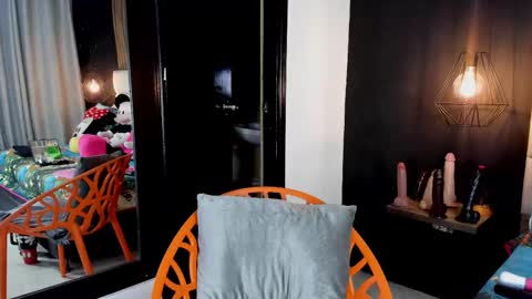 Nicolle Ruselle   Hello my lovely  schedule for great fun from  630 am and end 800 pm Colombian time I wait for you online show from 02/12/25, 04:44