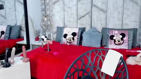 Nicolle Ruselle   Hello my lovely  schedule for great fun from  630 am and end 800 pm Colombian time I wait for you online show from 12/04/25, 01:53