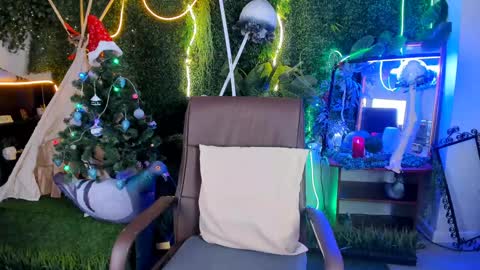 mayasinabon online show from 12/31/24, 12:15