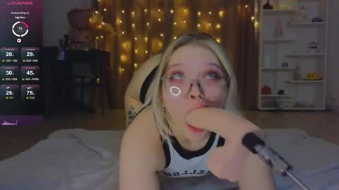 Snapshot of mayaster chatting on 03/04/25, 02:17 Maya online show from 03/04/25, 02:17