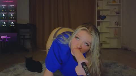 Snapshot of mayaster chatting on 09/23/25, 08:23 Maya online show from 09/23/25, 08:23