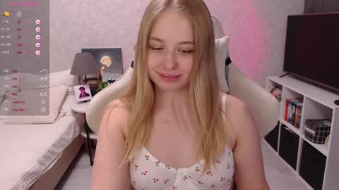 Snapshot of maybebabyx chatting on 12/04/24, 07:50 maybebabyx online show from 12/04/24, 07:50