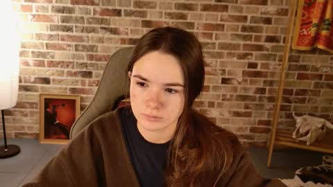 maybloom_ online show from 12/16/25, 05:01