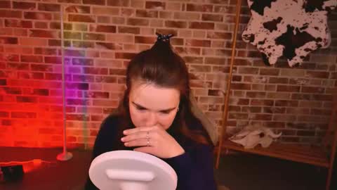 maybloom_ online show from 03/24/26, 07:02