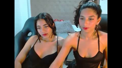 Snapshot of maydivaxox chatting on 03/01/25, 12:17 MAYA online show from 03/01/25, 12:17