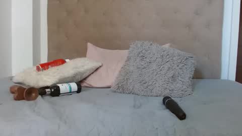 Snapshot of maydivaxox chatting on 11/09/25, 07:45 MAYA online show from 11/09/25, 07:45