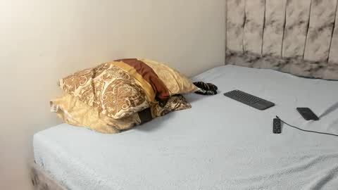 Snapshot of maykyboyx chatting on 03/17/26, 02:27 Mayky... online show from 03/17/26, 02:27