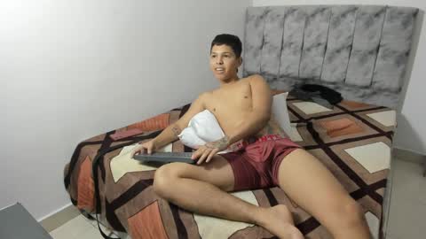 Snapshot of maykyboyx chatting on 04/05/26, 07:11 Mayky... online show from 04/05/26, 07:11