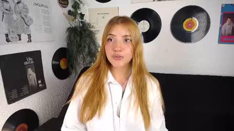 Snapshot of maylinskye chatting on 07/21/26, 08:55 Maylin Skye online show from 07/21/26, 08:55