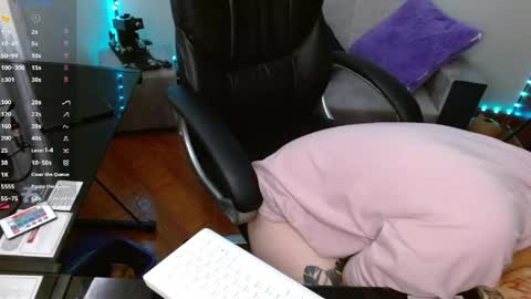 Snapshot of maylyy_kan chatting on 05/01/26, 05:39 Mayle kan online show from 05/01/26, 05:39