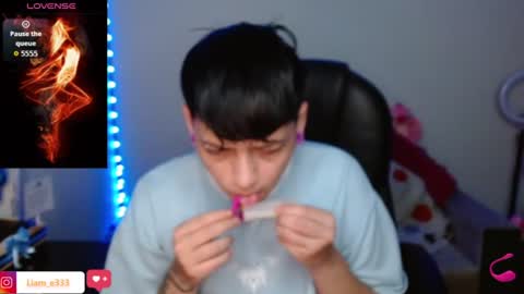 Snapshot of maylyy_kan chatting on 06/30/26, 09:32 Mayle kan online show from 06/30/26, 09:32