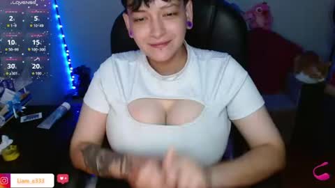 Snapshot of maylyy_kan chatting on 07/18/26, 12:15 Mayle kan online show from 07/18/26, 12:15