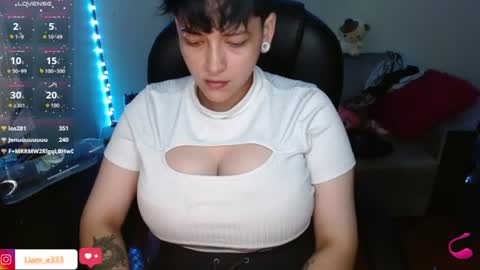 Snapshot of maylyy_kan chatting on 07/25/26, 02:20 Mayle kan online show from 07/25/26, 02:20