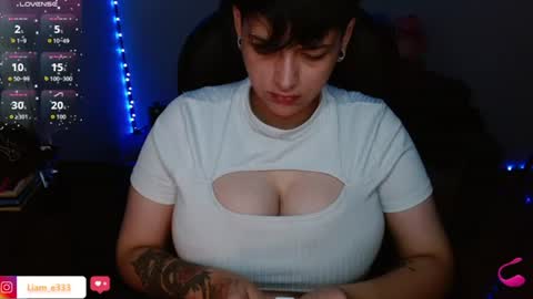 Snapshot of maylyy_kan chatting on 08/01/26, 03:17 Mayle kan online show from 08/01/26, 03:17