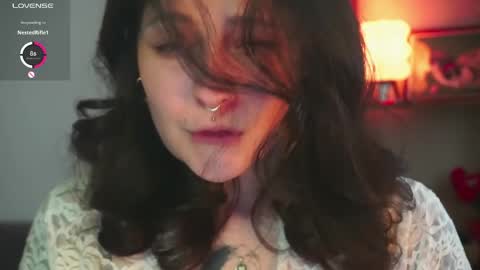 Snapshot of maymary_ chatting on 05/12/26, 06:10 Mary . online show from 05/12/26, 06:10