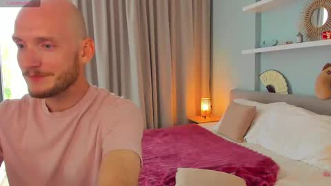 Snapshot of maypeach chatting on 02/23/25, 06:28 Angie Alex online show from 02/23/25, 06:28