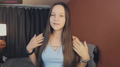 May online show from 11/01/25, 01:02