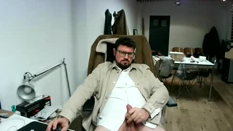 maythe4bwu online show from 11/22/25, 11:26