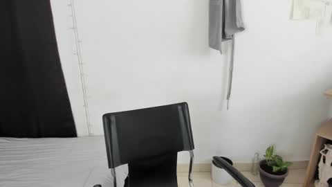 Snapshot of mazikeen_18 chatting on 01/07/25, 12:09 mazikeen_18 online show from 01/07/25, 12:09