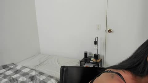 Snapshot of mazikeen_18 chatting on 04/23/26, 01:13 mazikeen_18 online show from 04/23/26, 01:13