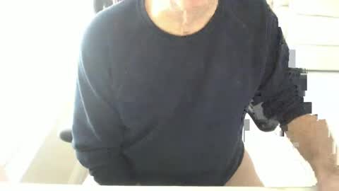 Snapshot of mbeastie chatting on 01/19/25, 05:39 Beastie online show from 01/19/25, 05:39