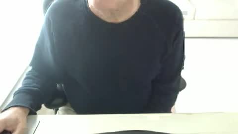 Snapshot of mbeastie chatting on 11/03/25, 06:09 Beastie online show from 11/03/25, 06:09