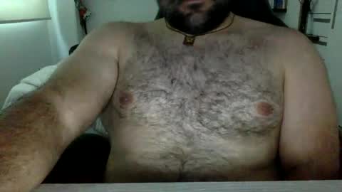 Snapshot of mbotve chatting on 10/08/25, 09:01 VzlaMan online show from 10/08/25, 09:01