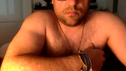 Snapshot of mbotve chatting on 04/13/26, 07:08 VzlaMan online show from 04/13/26, 07:08