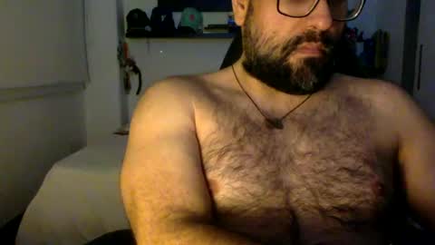 Snapshot of mbotve chatting on 06/18/26, 06:13 VzlaMan online show from 06/18/26, 06:13