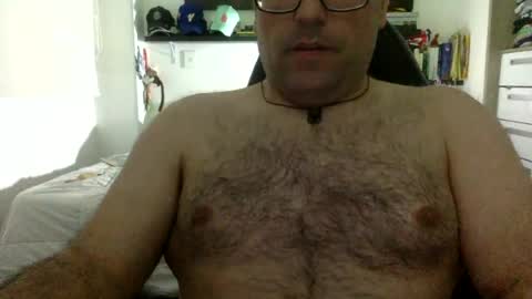 Snapshot of mbotve chatting on 06/21/26, 05:54 VzlaMan online show from 06/21/26, 05:54