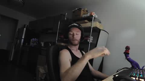 Snapshot of mcchoopyy chatting on 09/19/25, 04:03 mcchoopyy online show from 09/19/25, 04:03
