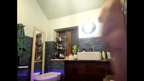 Snapshot of mccock16cm chatting on 04/01/26, 03:40 mccock16cm online show from 04/01/26, 03:40