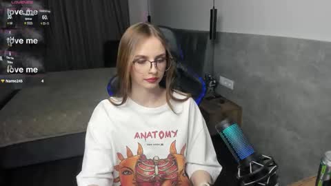 mcfly_11 online show from 03/10/26, 09:09