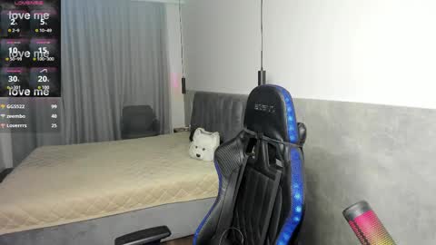 mcfly_11 online show from 04/18/26, 09:15