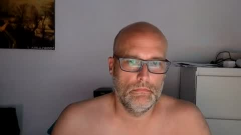 Snapshot of mcinside chatting on 08/02/26, 06:28 mcinside online show from 08/02/26, 06:28
