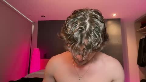 Snapshot of mcklister69 chatting on 02/09/26, 06:23 mcklister online show from 02/09/26, 06:23