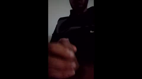 Snapshot of mclento18 chatting on 12/16/25, 07:57 mclento18 online show from 12/16/25, 07:57