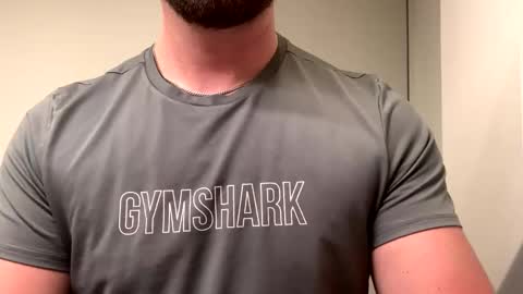 Snapshot of mcr8080 chatting on 01/08/25, 05:16 mcr8080 online show from 01/08/25, 05:16