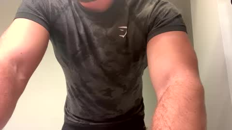 Snapshot of mcr8080 chatting on 01/11/25, 08:32 mcr8080 online show from 01/11/25, 08:32