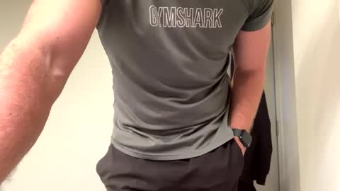 Snapshot of mcr8080 chatting on 01/23/25, 03:43 mcr8080 online show from 01/23/25, 03:43