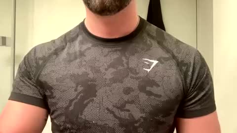 Snapshot of mcr8080 chatting on 01/31/25, 05:51 mcr8080 online show from 01/31/25, 05:51