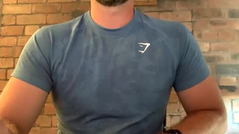 Snapshot of mcr8080 chatting on 03/10/25, 01:32 mcr8080 online show from 03/10/25, 01:32